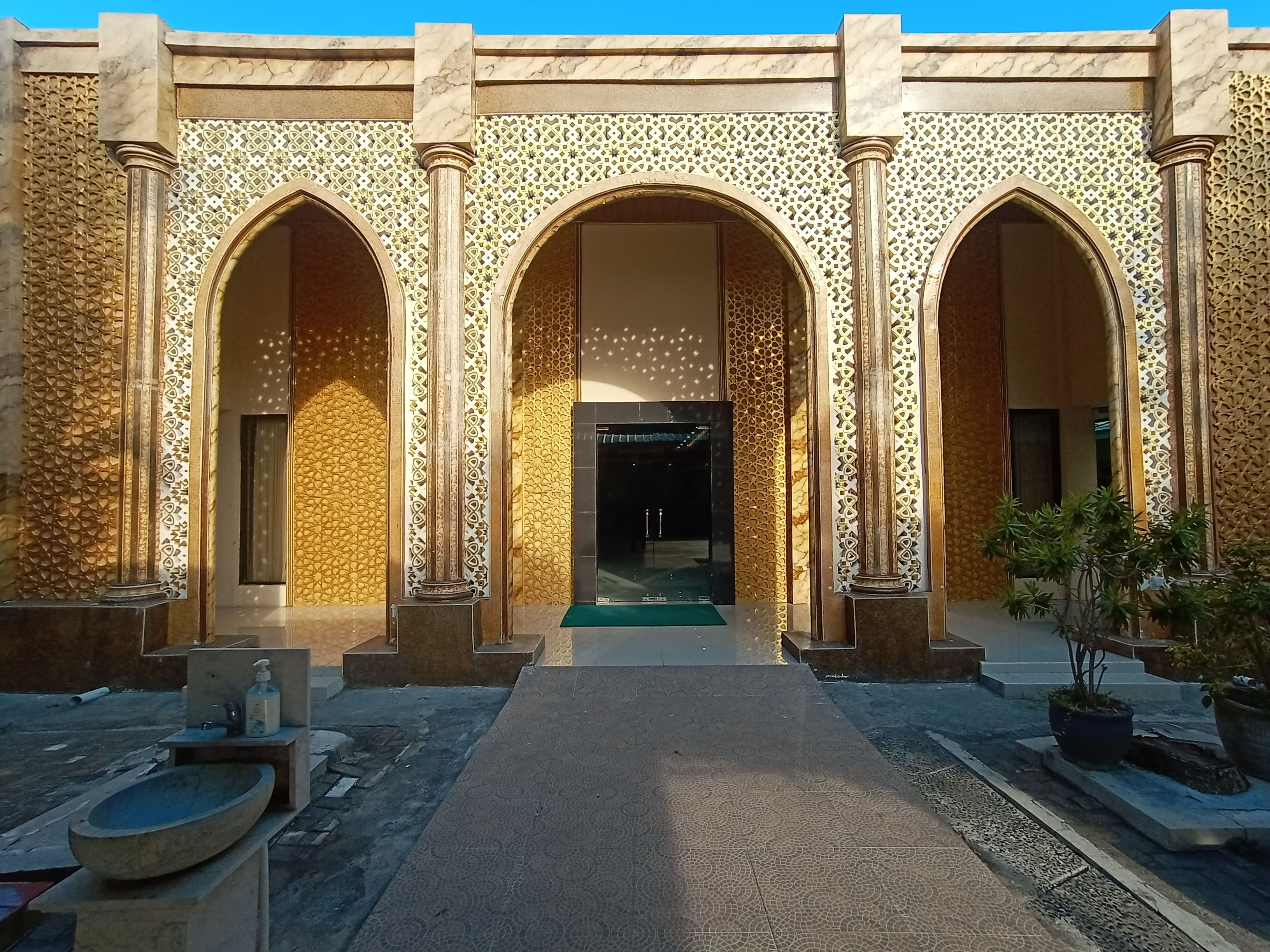 Hall image 9