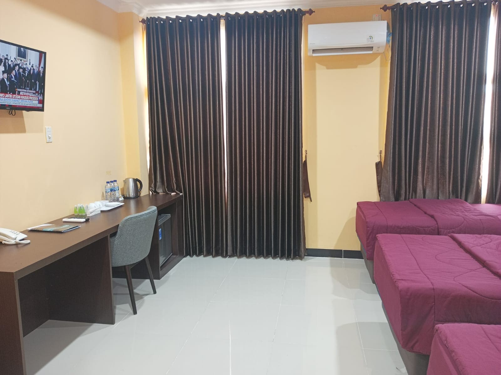 Room image 3
